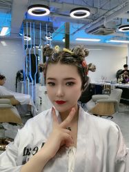 -ONE一家店造型设计机构