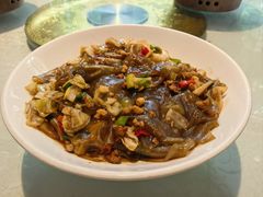 -阿瓦山寨·湘菜现炒·剁椒鱼头王(咸阳总店)