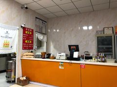 -洪峰浩老北京烧饼夹肉(角门路店)