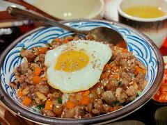 牛肉糜流金盖浇饭-喜牛烧肉酒场·黑金店(威高广场店)