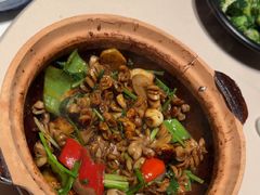 -八府香鸭·啫啫煲(华山路店)