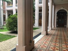 -香港大学