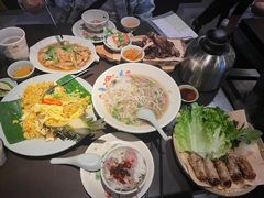 -大头虾越式风味餐厅(光明广场店)