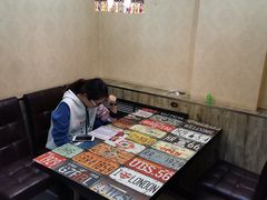 -扒虾小妹儿麻辣海鲜(宏图街店)