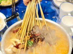 经典锅底-马路边边串串香(双井直营店)