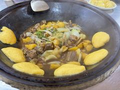 -粘豆包柴火铁锅炖