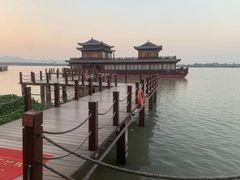 -洛漾舸船宴餐厅(洛漾半岛店)