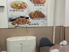 -湖南人家湘菜馆(镇江路店)