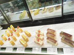 -黑草莓(重庆路店)