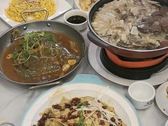 -一口猪海鲜浑锅·东北家常菜