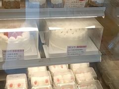 -红宝石·鲜奶小方·海派西点房(金杨店)