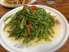 炒四季豆-阿峰饭店·本地土菜馆·农家土鸡煲·一品神仙鸡(报福店)