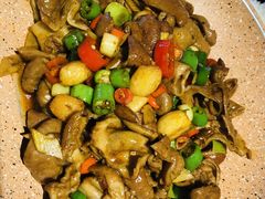 干锅肥肠-香融府·烤鸭·家常菜(花乡奥莱店)