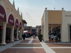 -佛罗伦萨小镇广佛名品奥特莱斯(疏港路店)