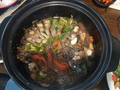 -刘姐啤酒鱼民族演艺餐厅(西街总店)