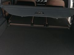 -奔驰北京极光星徽(四元桥店)