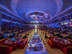 -迈豪国际酒店-百老汇旋转西餐厅