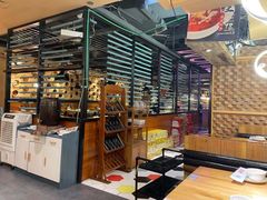 面包甜点陈列柜-骨捞专家·金华砂锅(西田城购物中心店)