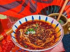 -黄记煌三汁焖锅(新佳丽江汉路店)