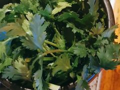 -老牌坊云南鱼豆花火锅(哈西万达店)