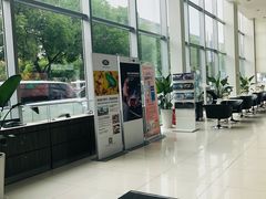 -上海伟杰·捷豹路虎4S店(闵行店)