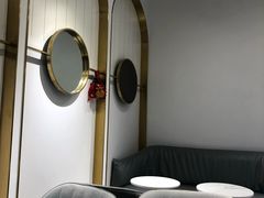 -Fridi Patisserie Cafe