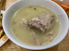 -雷祖芳老妈蹄花店