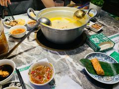 -禄婶鸡煲·打边炉