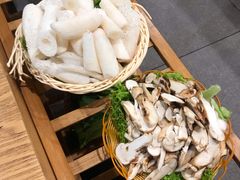 -菌海森林·非遗野生菌火锅(西山区滇池路摩根道店)