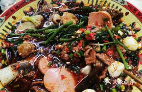 Garlic Flavor Spicy Hot Pot