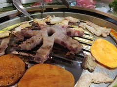 -哈哈碳都·牛肋条无限自助烤肉(宝龙店)