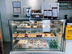 面包甜点陈列柜-AHAVA·Fang Baking Studio