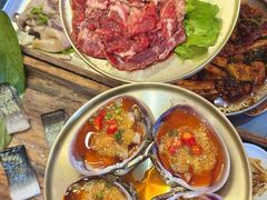 -围炉肉舍•炭烤活鳗•丹东海鲜烤肉(步行街店)