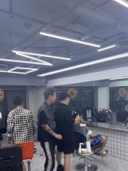 -宫铭烫发染发接发店
