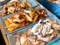 -云朵小院·石锅鱼·野生菌餐厅(蒗放店)