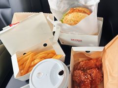 -必胜客(龙泉万达店)