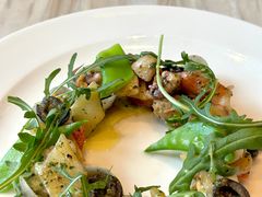 温热海鲜沙拉-郑州希尔顿酒店·阿米奇意大利餐厅