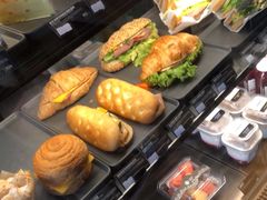 -星巴克(杭州临平万达广场店)