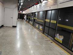 -龙溪路(地铁站)