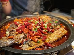 -鸣记脆皮烤鱼·海鲜烤鱼(三八广场店)