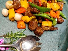 彩椒牛肉粒-香雪海饭店中餐厅(人民桥店)