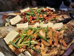 -鸣记脆皮烤鱼·海鲜烤鱼(三八广场店)