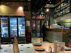 大堂-LENBACH兰巴赫西餐啤酒坊(大连东港店)