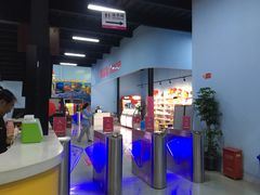-嘿哟动霸CHUA·新潮玩运动娱乐中心·蹦床滑冰团建乐园