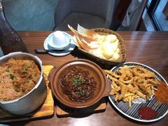 -有红鸡毛店·川菜(建设路店)