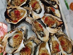 -蚝哥花姐湛江烤生蚝(美丽湾市场店)