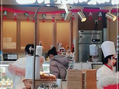 门面-西村叔叔的店·面包·甜品·蛋糕(清河万象汇店)