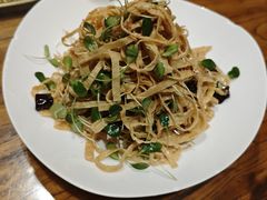 -苹果树下艺术餐厅(宋庄店)