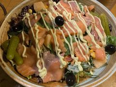 烟熏三文鱼沙拉-囧吉香生蚝牛排馆(湖北路店)