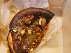 焦糖杏仁巴斯克-OUR Bakery(三里屯太古里店)